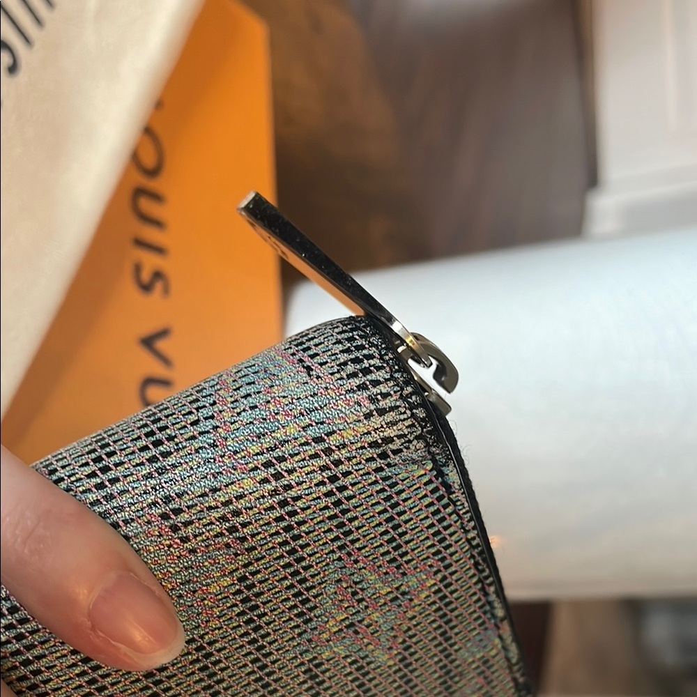 Louis Vuitton LIMITED EDITION Pop Monogram Zippy Wallet!! - Picture 13 of 15